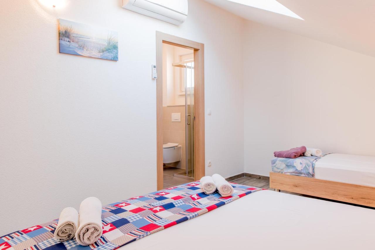 Apartments Zilic Kaštel Stari Exteriör bild